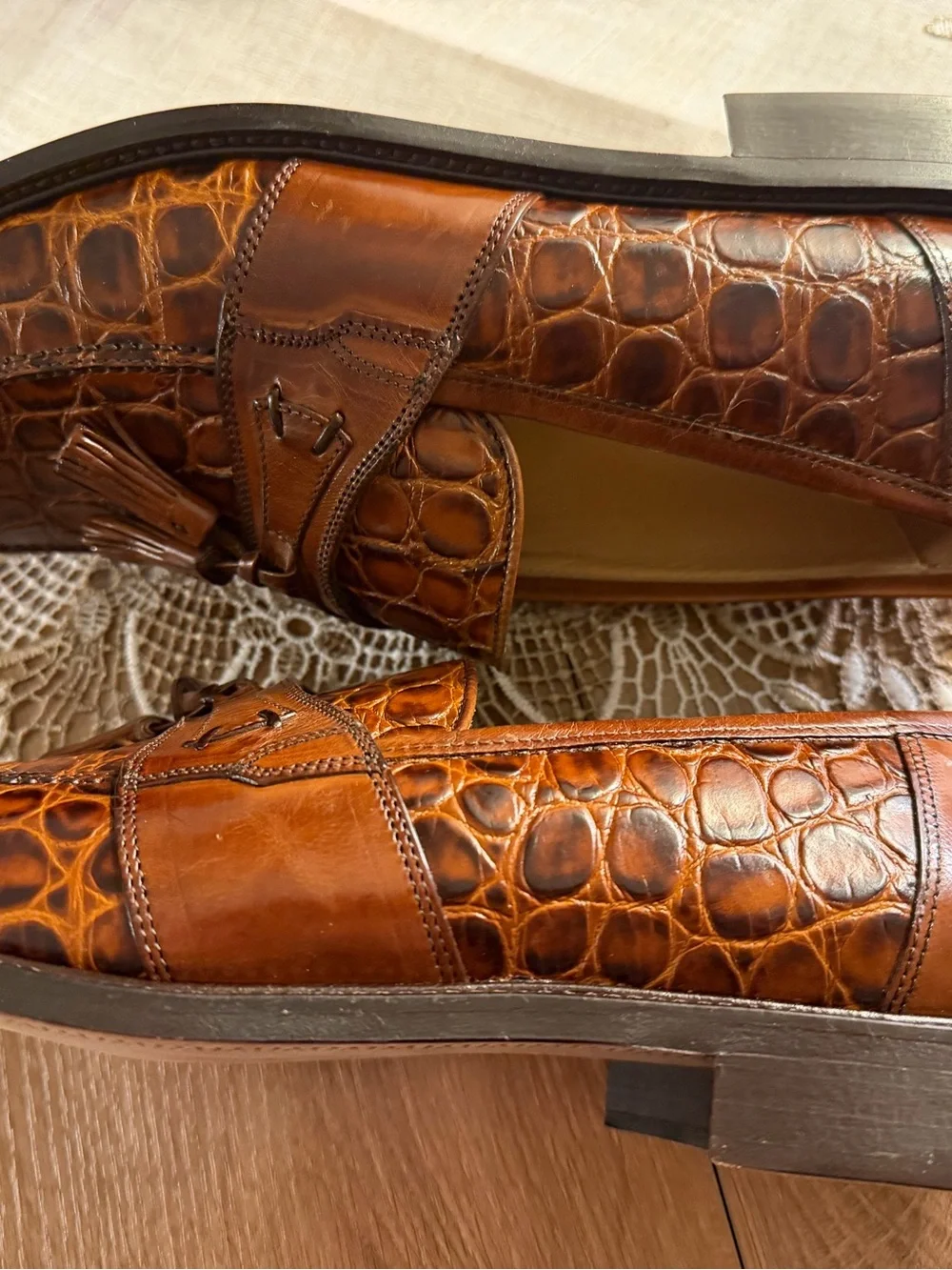 Men’s Johnston & Murphy Leather Tassel Loafers Croc Pattern 9.5 M made in Italy